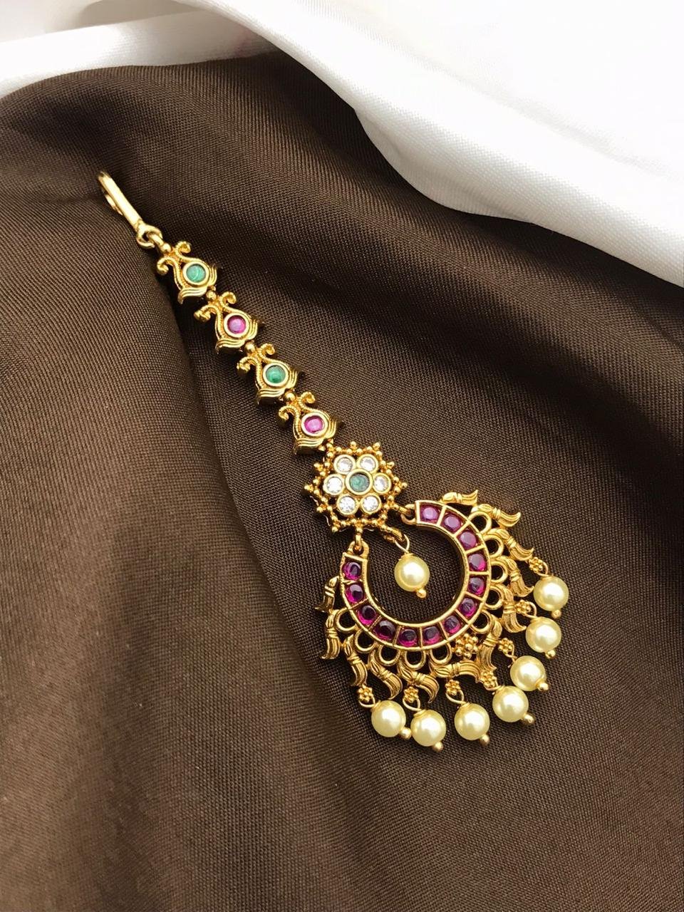 Fancy Stone Bangles D794576D