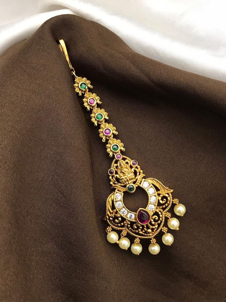 Fancy Stone Bangles D794576D